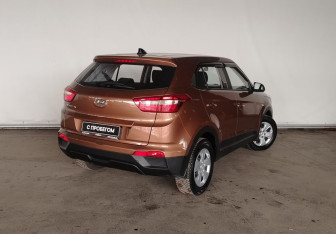 Подержанный автомобиль Hyundai Creta 2018 года (6 фото)