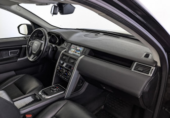 Подержанный автомобиль Land Rover Discovery Sport 2017 года (13 фото)