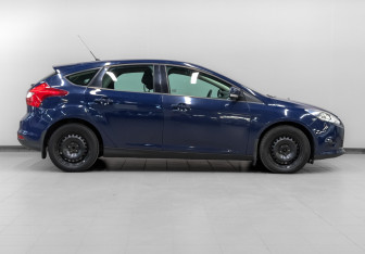 Подержанный автомобиль Ford Focus Hatchback 2013 года (4 фото)