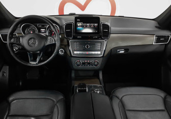 Подержанный автомобиль Mercedes-Benz GLE 2016 года (8 фото)