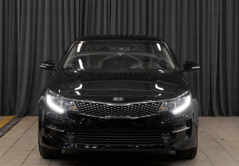 Подержанный автомобиль Kia Optima Sedan 2017 года (2 фото)