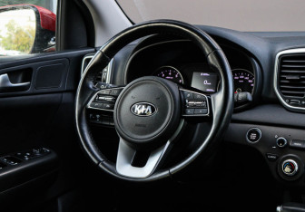 Подержанный автомобиль Kia Sportage 2019 года (12 фото)
