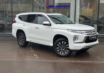 Новый Mitsubishi Montero Sport 2023 (3 фото)