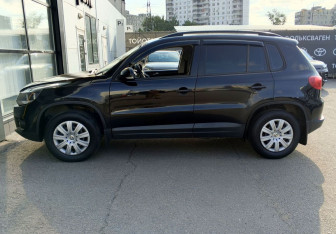 Подержанный автомобиль Volkswagen Tiguan 2011 года (8 фото)