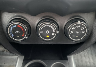 Подержанный автомобиль Mitsubishi ASX 2011 года (15 фото)