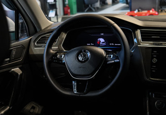 Подержанный автомобиль Volkswagen Tiguan 2018 года (13 фото)
