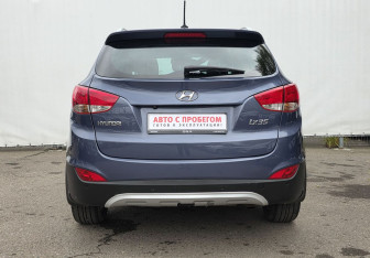 Подержанный автомобиль Hyundai ix35 2012 года (6 фото)
