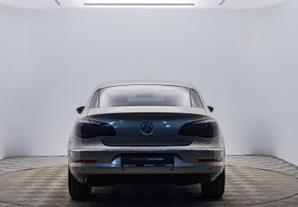 Подержанный автомобиль Volkswagen Passat CC 2011 года (4 фото)