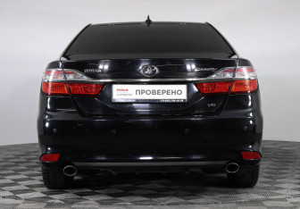 Подержанный автомобиль Toyota Camry Sedan 2017 года (6 фото)