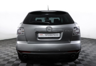 Подержанный автомобиль Mazda CX-7 2010 года (6 фото)