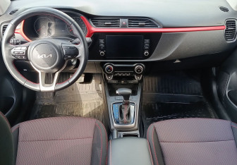 Подержанный автомобиль Kia Rio Sedan 2022 года (10 фото)