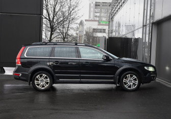 Подержанный автомобиль Volvo XC70 2015 года (4 фото)