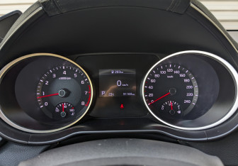 Подержанный автомобиль Kia Ceed Hatchback 2019 года (13 фото)