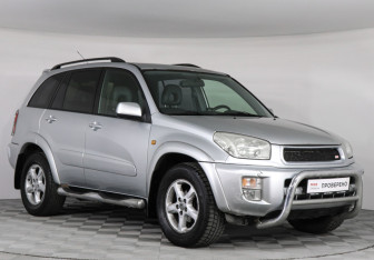Подержанный автомобиль Toyota RAV4 2001 года (2 фото)