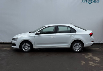 Подержанный автомобиль Skoda Rapid Liftback 2021 года (5 фото)