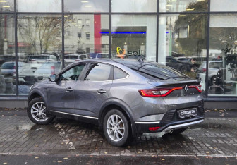 Подержанный автомобиль Renault Arkana 2019 года (6 фото)