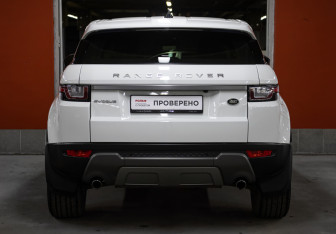 Подержанный автомобиль Land Rover Range Rover Evoque 2017 года (6 фото)