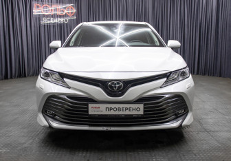 Подержанный автомобиль Toyota Camry Sedan 2020 года (2 фото)