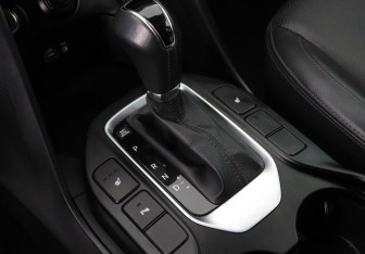 Подержанный автомобиль Hyundai Santa Fe 2016 года (21 фото)