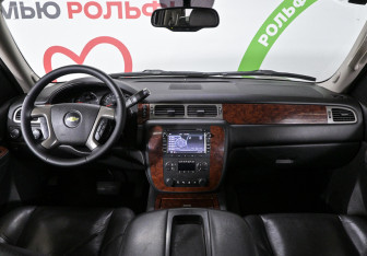 Подержанный автомобиль Chevrolet Tahoe 2012 года (9 фото)