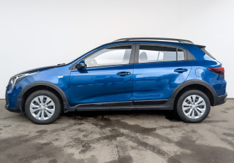 Подержанный автомобиль Kia Rio Hatchback 2021 года (8 фото)