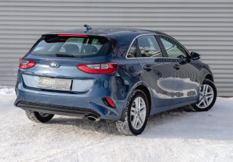 Подержанный автомобиль Kia Ceed Hatchback 2019 года (5 фото)