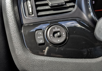 Подержанный автомобиль Kia Ceed Hatchback 2013 года (29 фото)