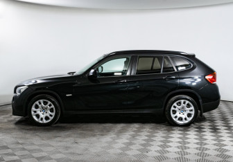 Подержанный автомобиль BMW X1 2012 года (8 фото)