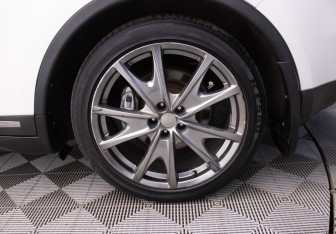 Подержанный автомобиль Infiniti FX 2010 года (8 фото)