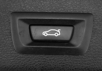 Подержанный автомобиль BMW X3 2012 года (33 фото)