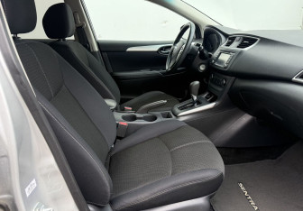 Подержанный автомобиль Nissan Sentra Sedan 2017 года (10 фото)