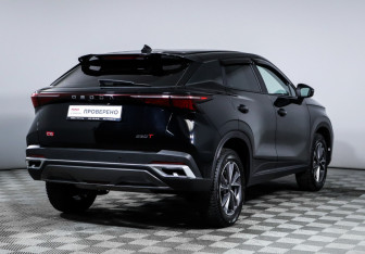 Подержанный автомобиль Omoda C5 2024 года (5 фото)