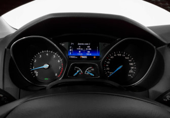 Подержанный автомобиль Ford Focus Wagon 2017 года (12 фото)