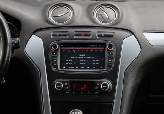 Подержанный автомобиль Ford Mondeo Sedan 2011 года (10 фото)