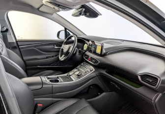 Подержанный автомобиль Hyundai Santa Fe 2022 года (11 фото)