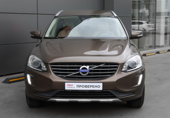 Подержанный автомобиль Volvo XC60 2015 года (2 фото)