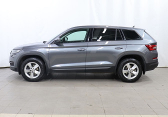 Подержанный автомобиль Skoda Kodiaq 2021 года (8 фото)