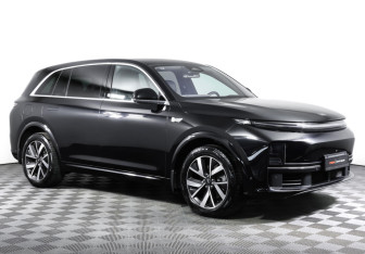 Подержанный автомобиль LiXiang L7 2024 года (3 фото)