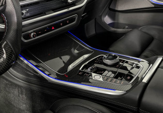 Подержанный автомобиль BMW X7 2024 года (18 фото)