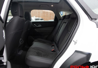 Подержанный автомобиль Land Rover Range Rover Velar 2020 года (8 фото)