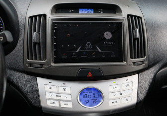 Подержанный автомобиль Hyundai Elantra Sedan 2010 года (14 фото)