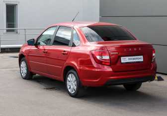 Подержанный автомобиль LADA (ВАЗ) Granta Sedan 2022 года (7 фото)