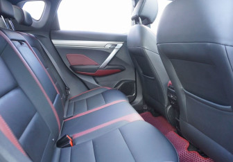 Подержанный автомобиль Geely Coolray 2021 года (10 фото)