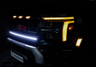 Подержанный автомобиль Ford F-150 2024 года (28 фото)