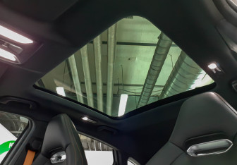 Подержанный автомобиль Changan UNI-V 2023 года (23 фото)