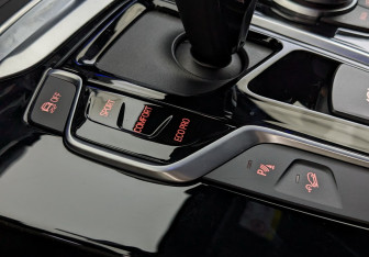 Подержанный автомобиль BMW X3 2021 года (16 фото)