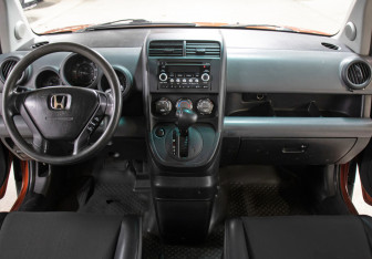 Подержанный автомобиль Honda Element 2004 года (13 фото)