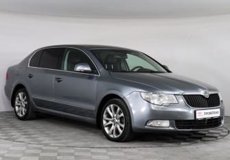 Подержанный автомобиль Skoda Superb Liftback 2012 года (3 фото)