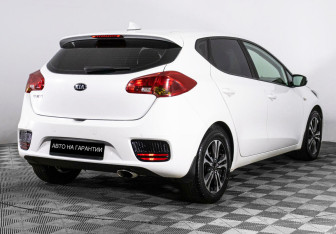 Подержанный автомобиль Kia Ceed Hatchback 2017 года (3 фото)
