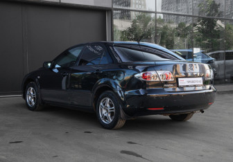 Подержанный автомобиль Mazda 6 Sedan 2005 года (6 фото)